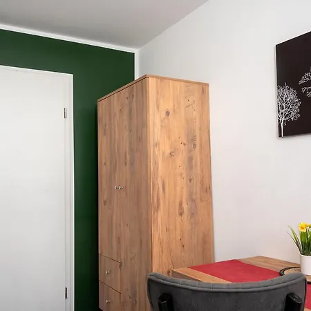 Serviceroom24 - 2 In Wlan - Smart-tv - 24-7 Check-in Und Kueche Apartman *